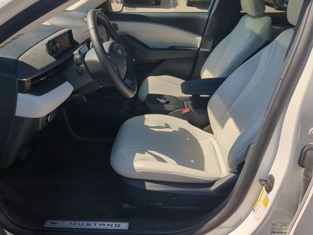 Used 2023 White Ford Premium image 24