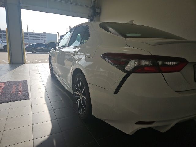 2022 Toyota Camry SE White at Don McGill Toyota