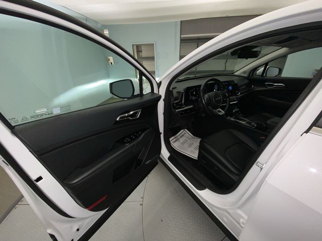 Used 2023 White Kia EX image 11