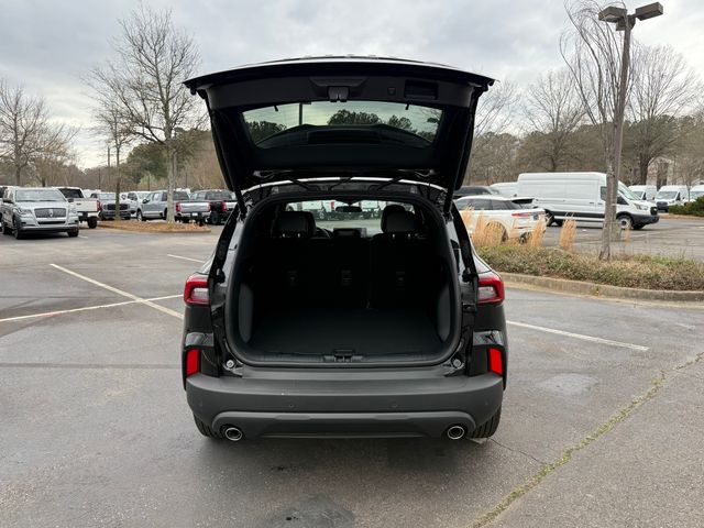 2025 Ford Escape ST-Line photo
