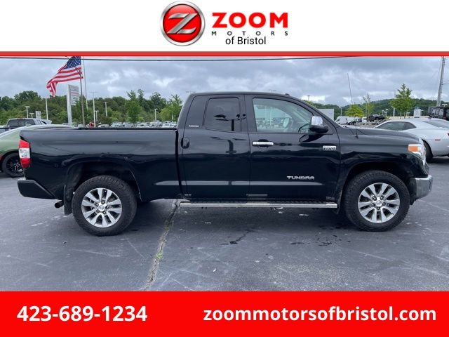 Midnight Black Metallic 2017 Toyota Tundra Pickup Truck Four-Wheel Drive 6-Speed Automatic Overdrive