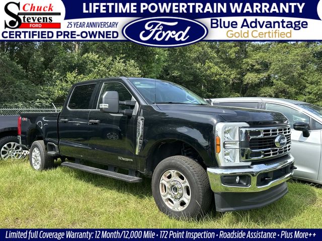 Black Metallic 2026 Ford F-250 Super Duty Pickup Truck Four-Wheel Drive Automatic
