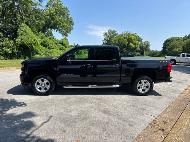 Used 2018 Black Chevrolet LT image 4