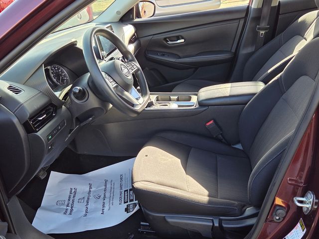 Used 2024  Nissan SV image 5