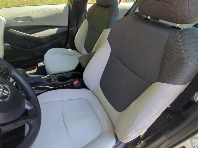 Used 2022 Silver Toyota L image 27