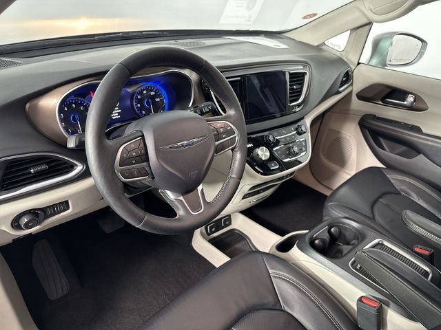 Used 2017 Chrysler Pacifica For Sale in Indianapolis, IN