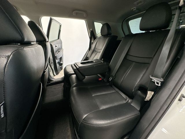 2019 Nissan Rogue SL White at Subaru and VW of Moon Township