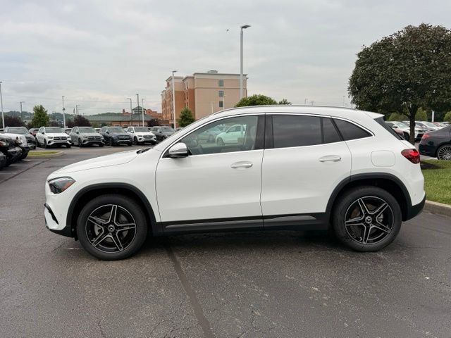New 2026 White Mercedes-Benz GLA 250 image 10