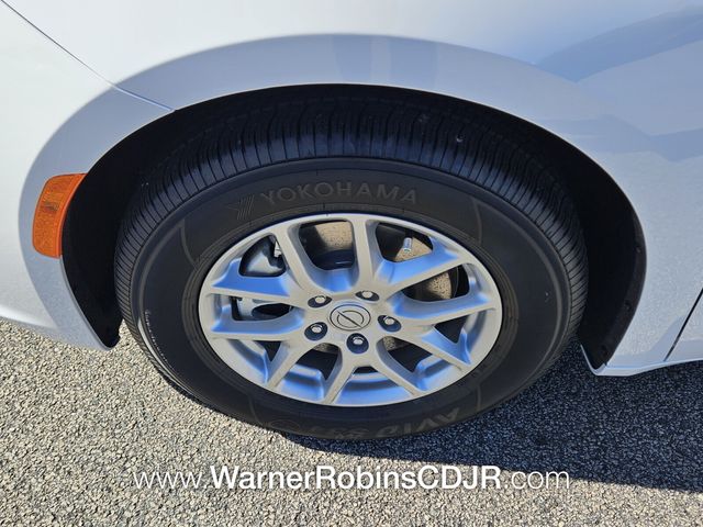 New 2026 White Chrysler Select image 19