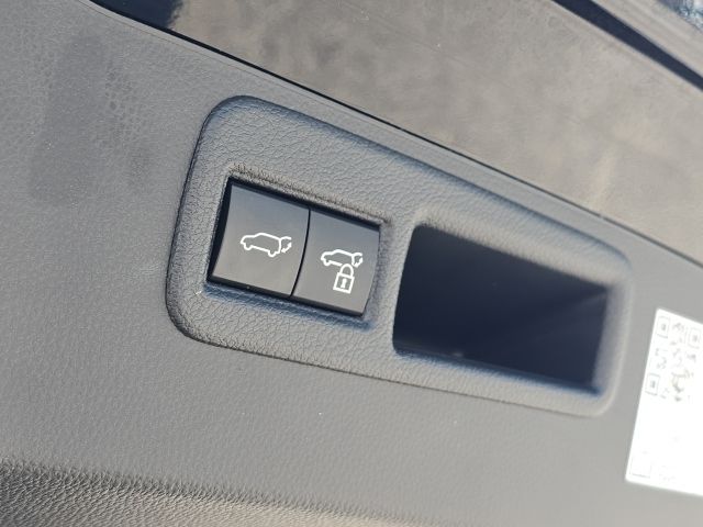 2022 Toyota Venza:C02564