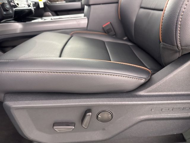 2025 Carbonized Gray Metallic Ford Super Duty F-250 SRW Lariat 4X4 Truck