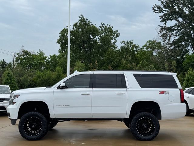 2018 Chevrolet Suburban LT photo