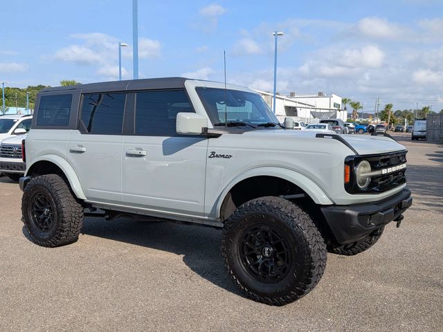  2023 Ford Bronco Outer Banks Advanced 4-Door 4WD   