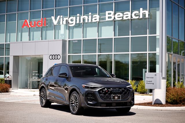 Daytona Gray Pearl Effect 2026 Audi SQ5 quattro Premium Plus TFSI SUV / Crossover All-Wheel Drive 7-Speed Automatic