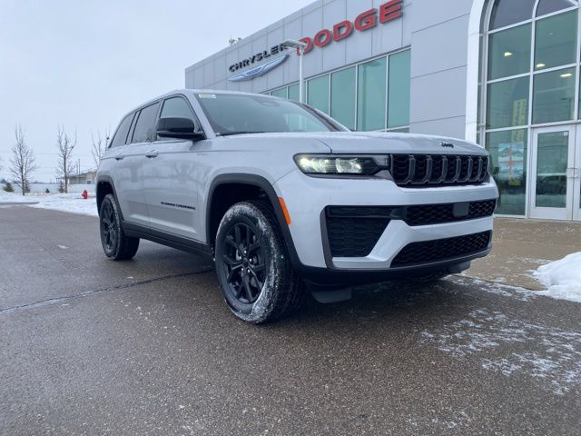 2026 Jeep Grand Cherokee Laredo - Pse exterior view 3