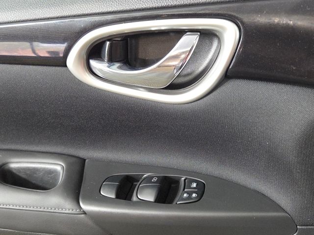 2019 Nissan Sentra SV photo 25