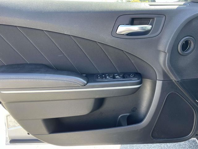 Used 2022 Silver Dodge SXT image 15