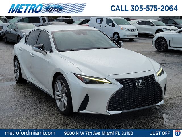 Eminent White Pearl 2022 Lexus IS Sedan Rear-Wheel Drive 8-Speed Automatic