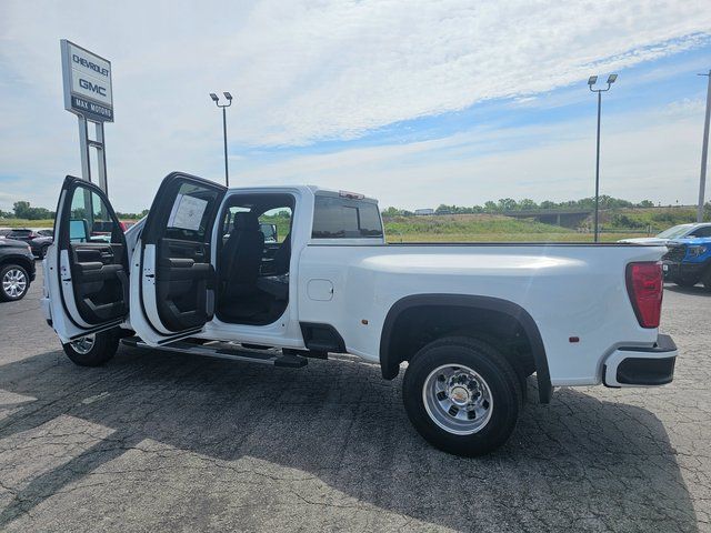 2024 Chevrolet Silverado 3500HD High Country 14