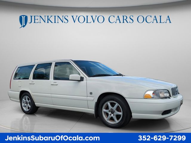 White 1999 Volvo V70 Wagon Wagon Front-Wheel Drive 4-Speed Automatic