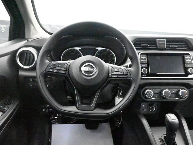 2024 Nissan Versa 1.6 S 22