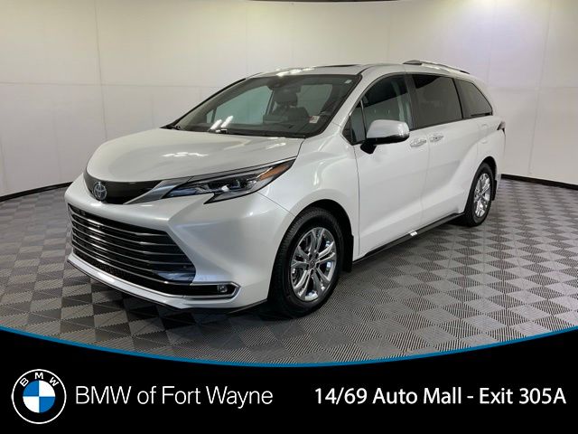 White (Wind Chill Pearl) 2023 Toyota Sienna Minivan All-Wheel Drive Continuously Variable Transmission