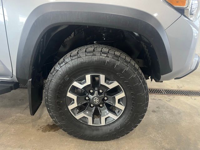 2019 Toyota Tacoma TRD Off-Road photo
