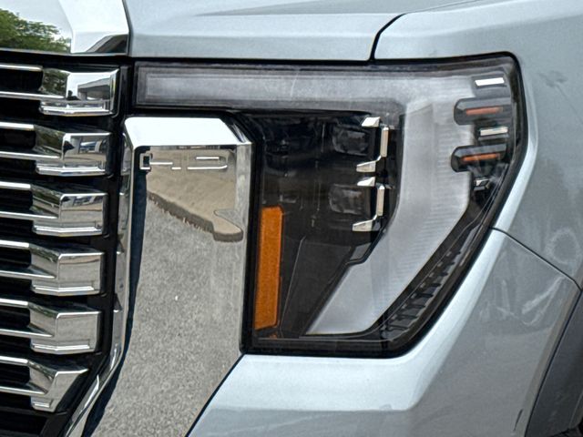 Used 2024 Silver GMC Denali image 4