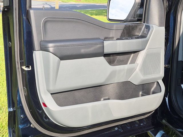 Used 2023 Blue Ford XLT image 19