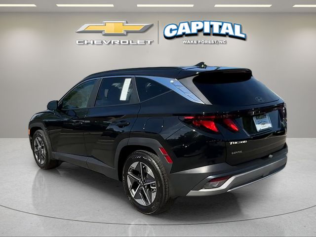 Used 2025 Black Hyundai SEL image 3