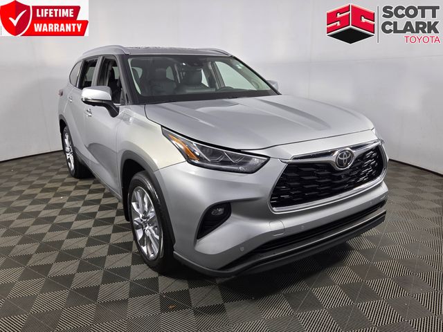 Celestial Silver Metallic 2025 Toyota Highlander SUV / Crossover Front-Wheel Drive 8-Speed Automatic