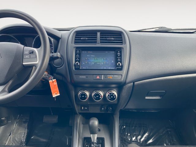 MitsubishiOutlander Sport11