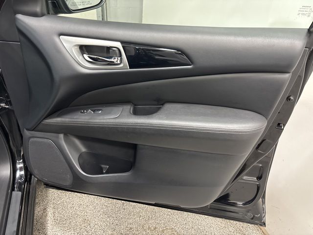 2018 Nissan Pathfinder S photo