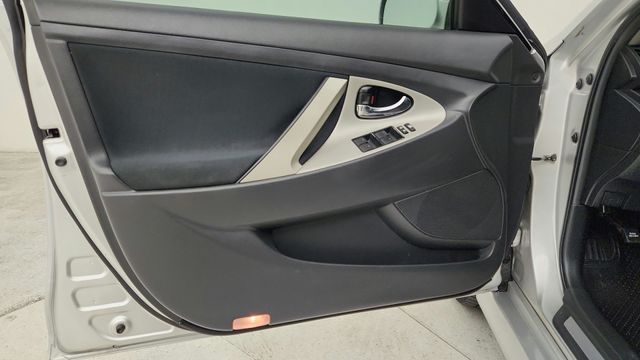 2011 Toyota Camry SE Silver at Emmons Autoplex