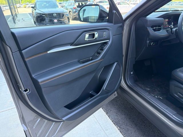 New 2026 Gray Ford Tremor image 12