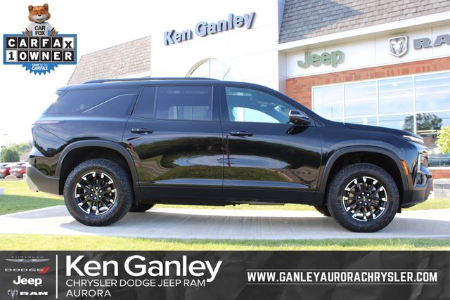 Mosaic Black Metallic 2025 Chevrolet Traverse SUV / Crossover Four-Wheel Drive 8-Speed Automatic