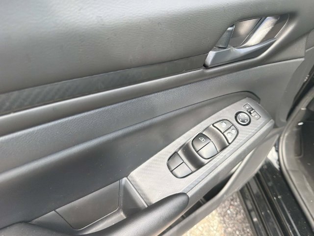 Used 2025 Nissan Altima Sedan