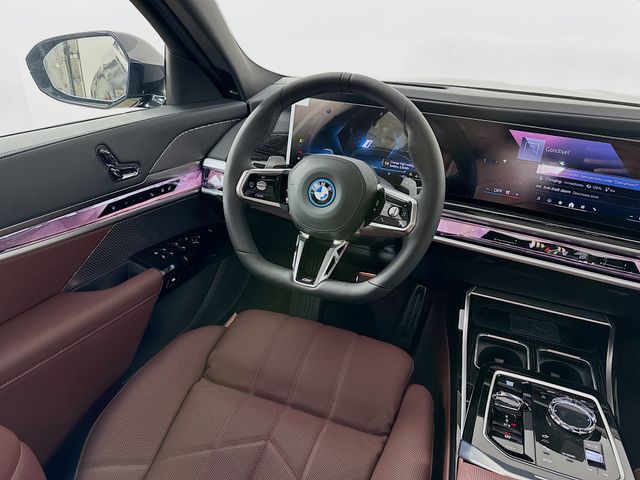 2025 BMW 7 Series 750e xDrive 24