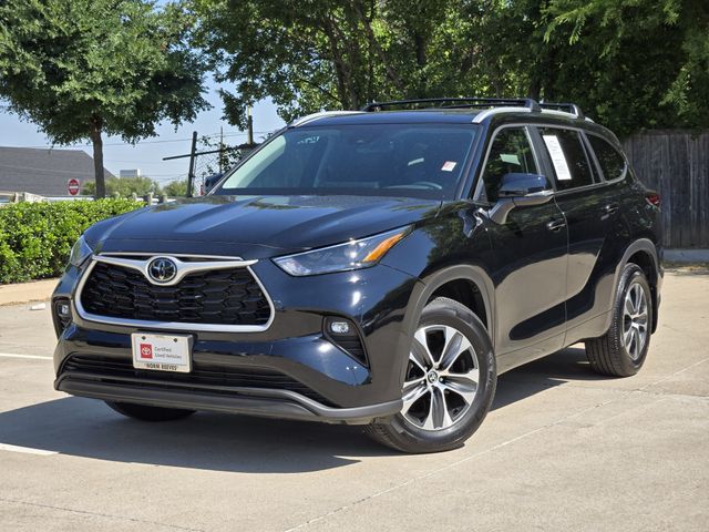 Midnight Black Metallic 2026 Toyota Highlander SUV / Crossover All-Wheel Drive 8-Speed Automatic