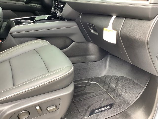 Used 2026 Polar White Chevrolet Premier image 32