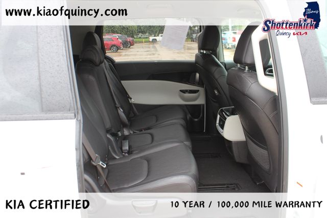 Used 2024 Kia Carnival Van