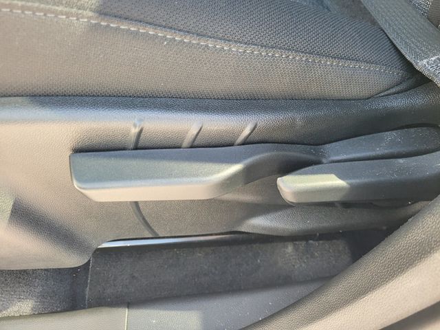 New 2026 White GMC Elevation image 5