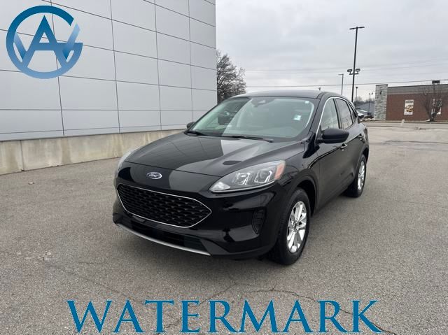 2022 Ford Escape SE photo