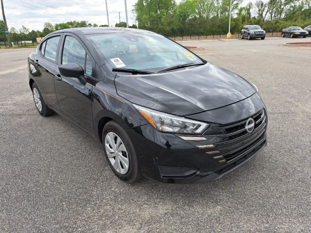 Super Black 2025 Nissan Versa S FWD Sedan Front-Wheel Drive Continuously Variable Transmission