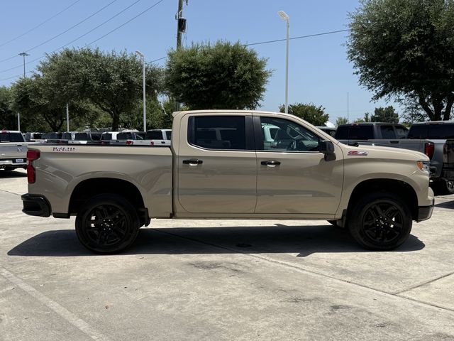 2022 Chevrolet Silverado 1500 LT Trail Boss - 2