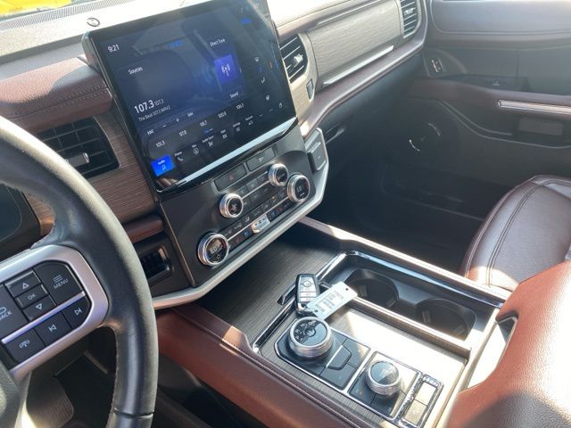 2023 Ford Expedition Max Limited photo