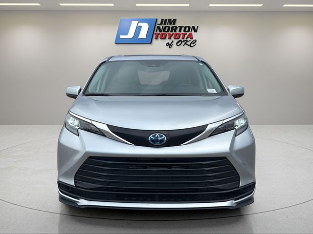 Used 2024 Toyota Sienna Van