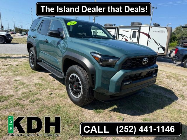 Green 2025 Toyota 4Runner TRD Off-Road 4WD SUV / Crossover Four-Wheel Drive 8-Speed Automatic