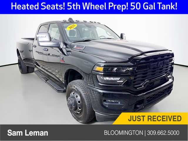 Diamond Black Crystal Pearlcoat 2025 RAM 3500 Pickup Truck Four-Wheel Drive 8-Speed Automatic