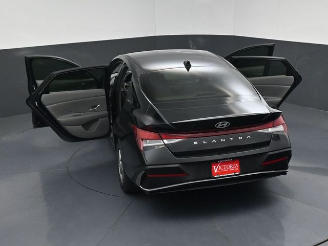 2024 Hyundai Elantra SE Black at DeMontrond Auto Country